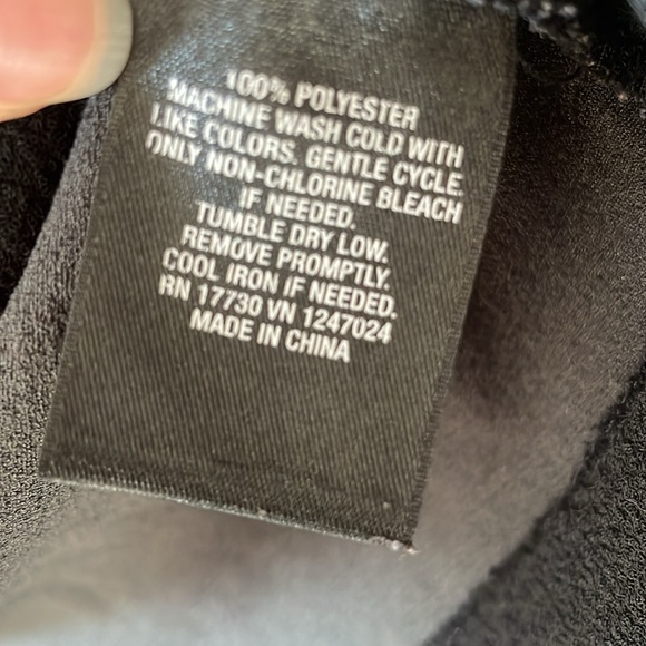 Women’s Blazer with Pockets! - Picture 6 of 6